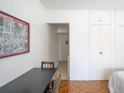 Las Heras 2500, Piso 7