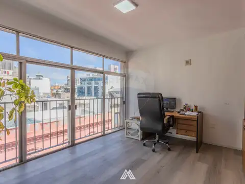 VENTA OFICINA CON RENTA Y GARAJE CIUDAD VIEJA