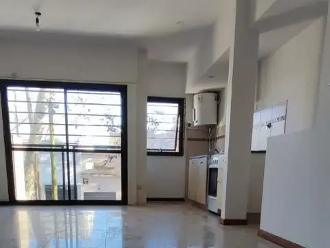 INVERSION. Depto 2 amb. a metros de estación Don Bosco, 