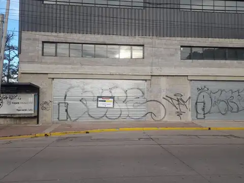 Local nuevo , gran ubicación  apto varios usos