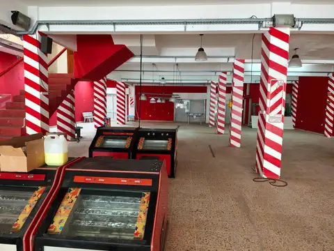 Importante Local Comercial + Vivienda | 800 m² Cubiertos