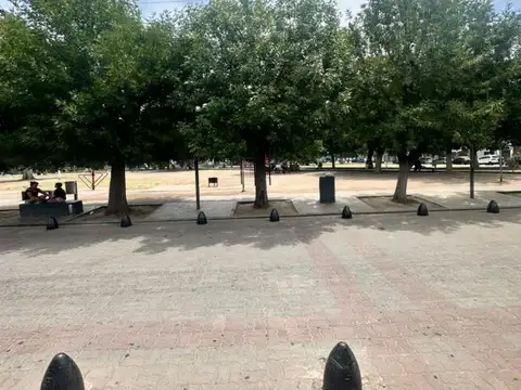 Local en Alquiler en Gregorio De Laferrere, $ 750.000