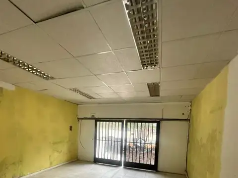 Local en Alquiler en Gregorio De Laferrere, $ 750.000