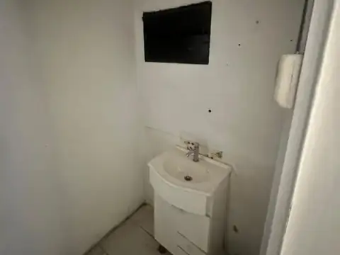 Local - Alquiler - Argentina, La Matanza - AV. LURO 5824