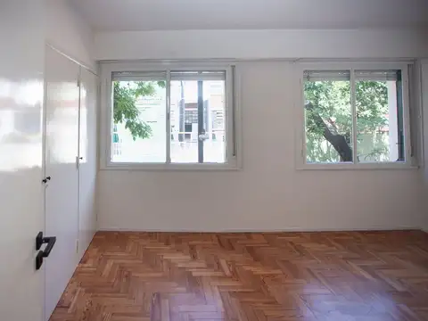 VENTA DEPTO. 4 AMB. CON BALCÓN AL FRENTE CABALLITO