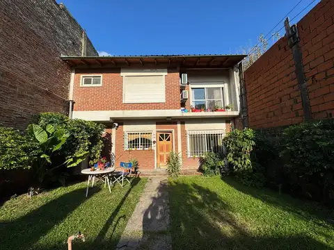 VENTA CASA PARA DOS FAMILIAS REMEDIOS DE ESCALADA