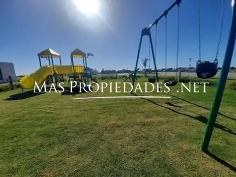 Terreno en Venta 20  mts Fondo