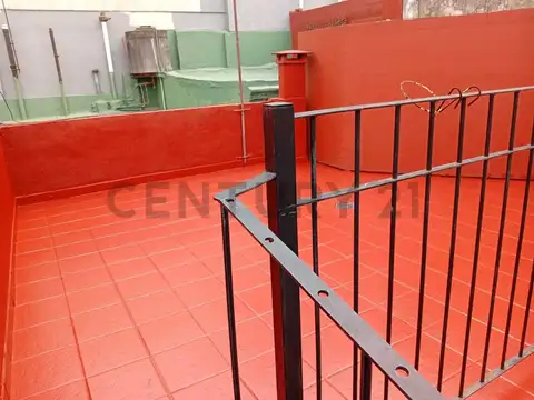 Excelente Ph de 2 ambientes SIN expensas con Patio y Terraza