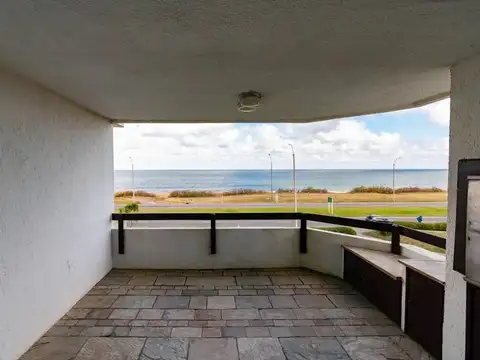 Departamento en Venta en Playa Mansa, USD 280.000