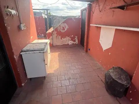 Depto Tipo Casa 2 ambientes con 1 baño