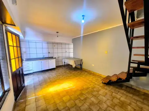 Depto Tipo Casa en Venta de 2 ambientes