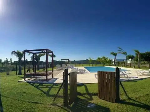 Lote en Campos de la Enriqueta (club de campo) La Plata