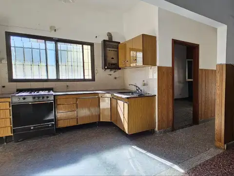 PH 4 amb a reciclar con Garaje y Patio en Sgo. del Estero 5200, Munro