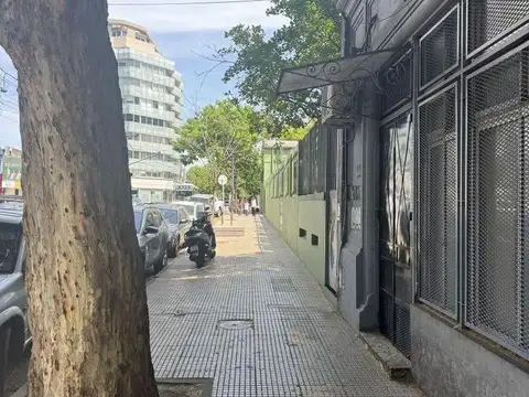 Depto Tipo Casa en Venta al Este