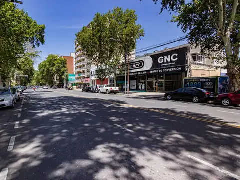 SAN MARTIN AL 2800 - VENTA DE LOCAL COMERCIAL EN ROSARIO ZONA SUR