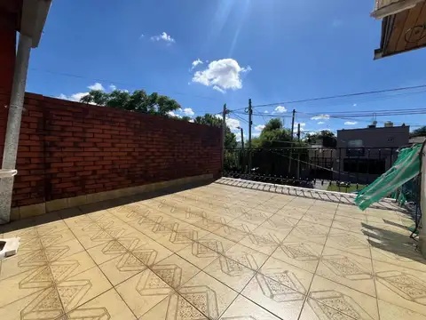 Depto Tipo Casa en Venta de 4 ambientes