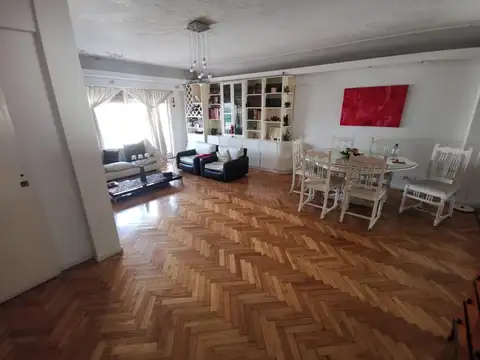 Hermoso semipiso 4 ambientes c/dpcia 130m2