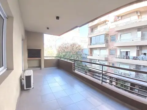 AMPLIO Departamento 2 Ambientes con Balcon, Parrilla, Vestidor, Cochera en Monserrat APTO CREDITO