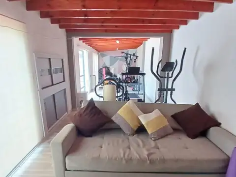 CASA 4 DORM. EN VENTA B° CAMPAMENTO UNO, CUTRAL CO