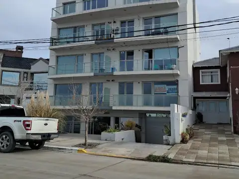 Departamento dos dormitorios frente al mar