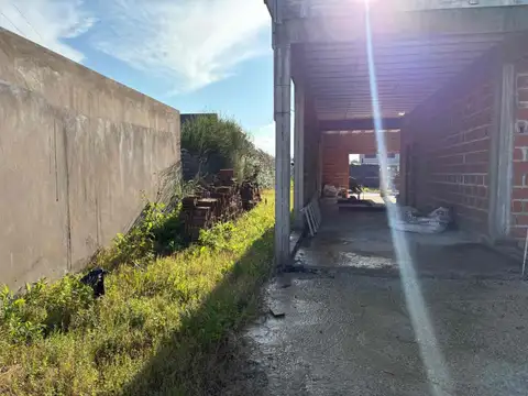 CASA EN OBRA VENTA CITY BELL MATERIALES INCLUIDOS