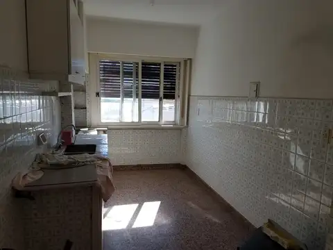 W. de Tata 5300, Piso 1