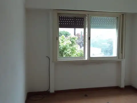 W. de Tata 5300, Piso 1