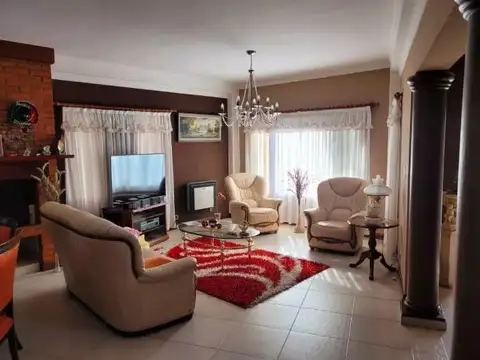 Casa en Venta en Moreno, USD 489.000