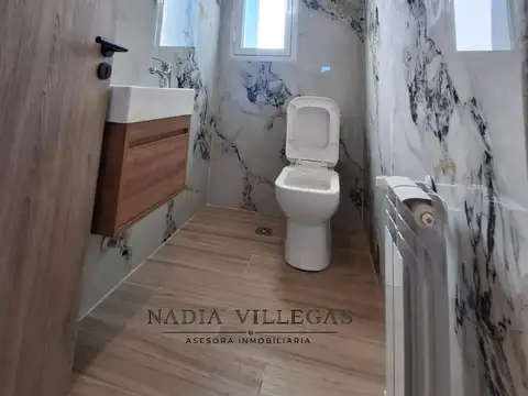 Casa 5 ambientes con 3 baños