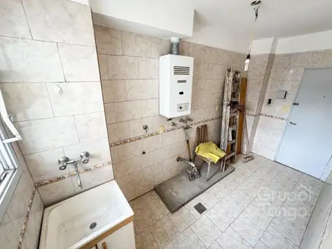 Venta Departamento Tres Ambientes Flores Balcón Frances