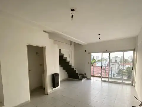 Precioso dpto 3 ambientes en Berazategui Centro