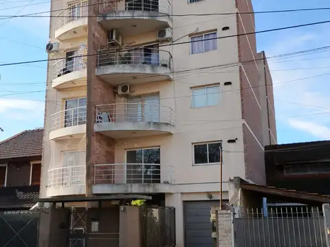 VENTA - Deparmento 2 ambientes con cochera - Monte Grande - Apto Crédito