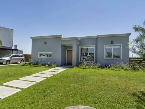 Casa en Venta en Belén de Escobar, USD 177.000