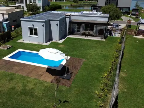 Casa en Venta, 4 Dormitorios,  Barrio San Sebastián en Área 8,  Escobar, G.B.A Norte