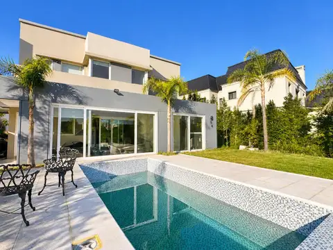 Casa en venta en Puertos, Marinas, 3 dormitorios, al agua