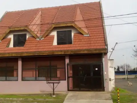 Casa en venta 2 familias -  Hurlingham