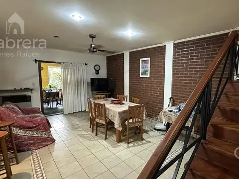 Casa 5 ambientes con 1 baño