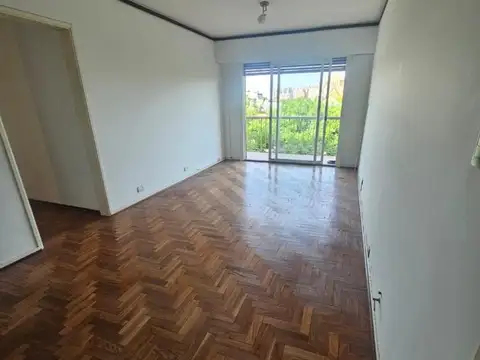 Departamento en Venta en Olivos Vias/Rio, USD 185.000
