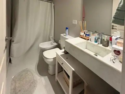 Departamento 5 ambientes con 2 baños