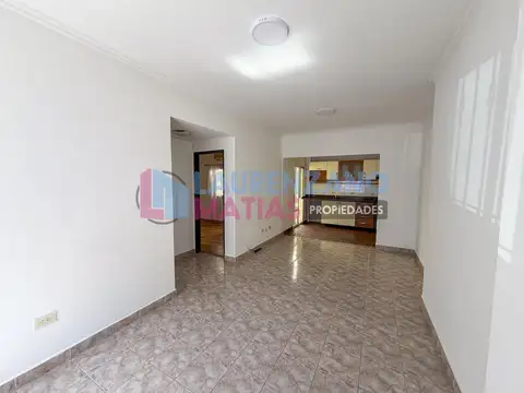 Depto Tipo Casa en Alquiler en Villa General Mitre, $ 1.350.000