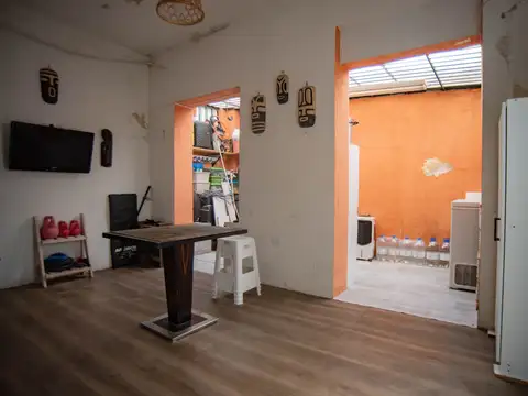CASA 7 AMB EN VENTA EN DON BOSCO CON PATIO
