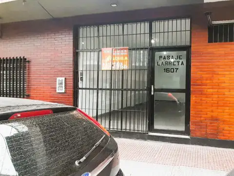 Local en Alquiler en Villa Raffo, $ 650.000
