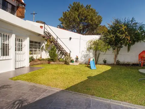 casa venta en Carapachay 5 amb. PERMUTA