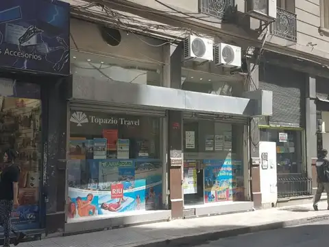 Local. PB: 6.80 x 15 m. Entrepiso: 30 m². Subsuelo: 140 m².