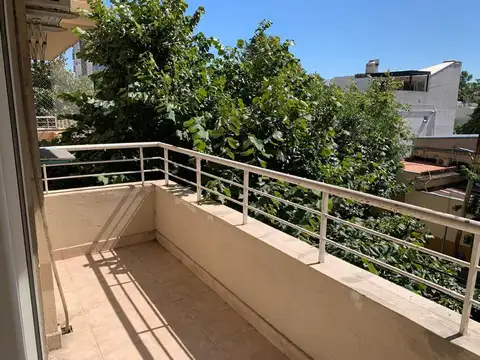 VENTA MONOAMBIENTE C/ COCHERA  EN VILLA PUEYRREDON