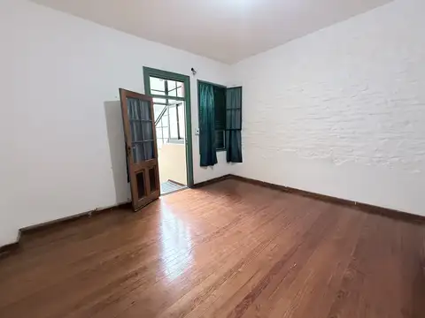 2 PH AL FRENTE   IDEAL 2 FAMILIAS   CON PATIO Y TERRAZA  