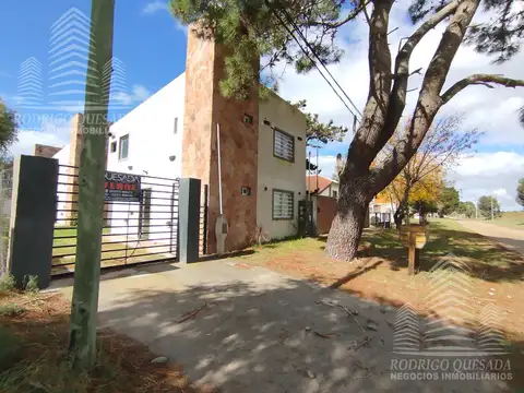 Depto Tipo Casa en Venta de 3 ambientes