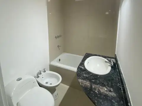 Departamento en Alquiler en Acassuso! Muy Bajas Expensas!