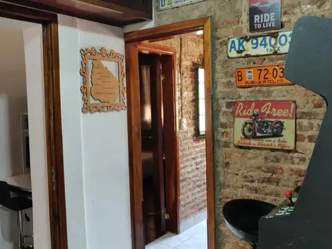 EN VENTA HERMOSA CASA EN EL PALOMAR, CON DOS DORMITORIOS TODA EN UNA SOLA PLANTA - FICHA 9943