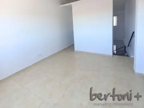 Casa 2 ambientes con 2 baños